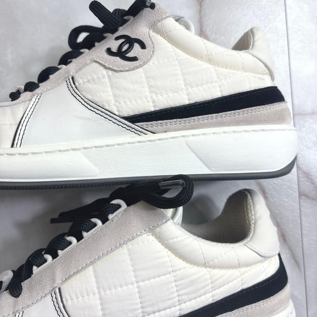 シャネル　CHANEL G39802 スニーカー　ホワイト　ブラック　38