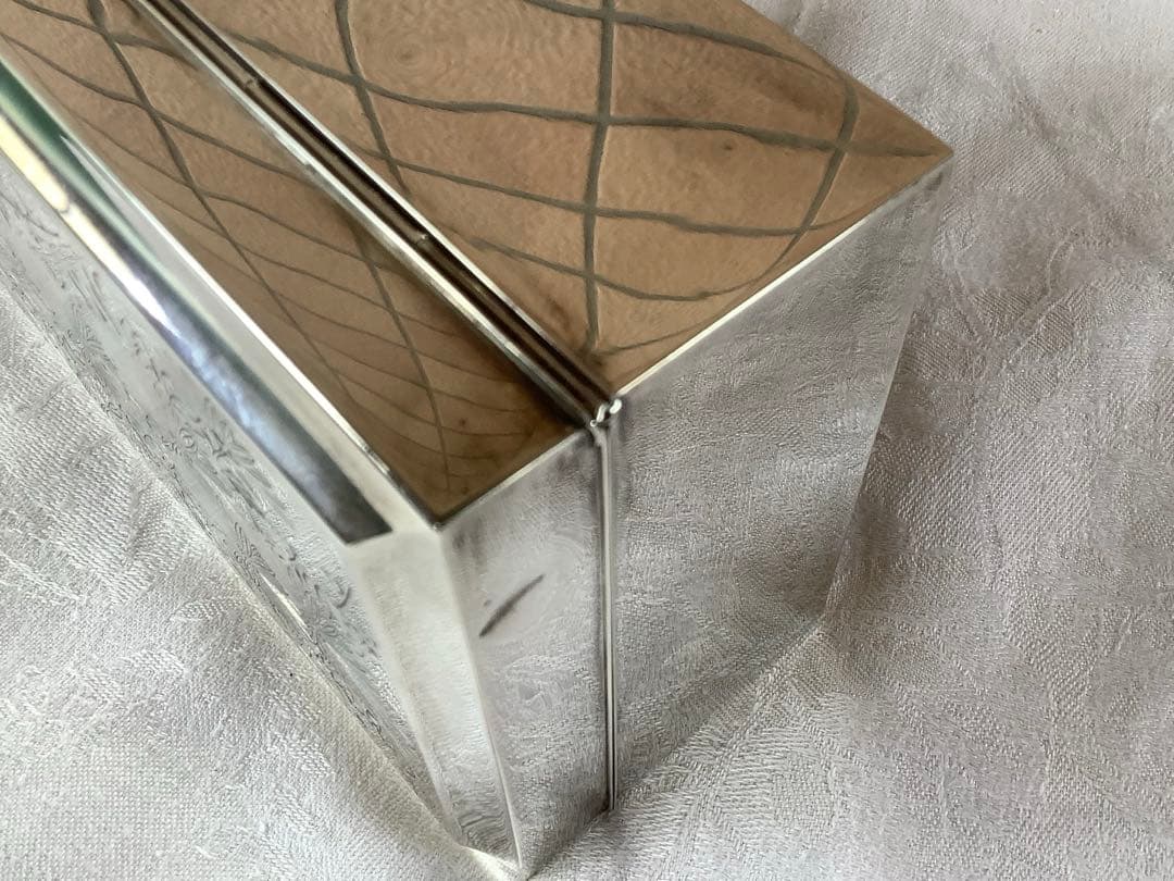 銀製 宝石箱 silver950 鍵付 草花紋様手彫り装飾 作家銘有 骨董品