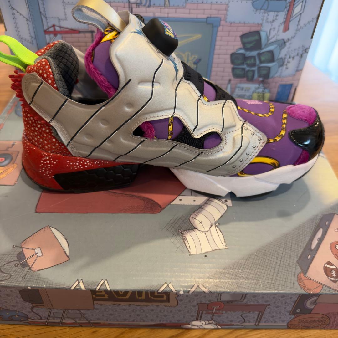 美品Reebok インスタポンプフューリー ミニオンコラボ 23.5cm