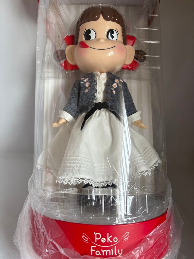 不二家　ペコちゃんのSweet Pure Dress 人形　ケイタマルヤマ　赤箱