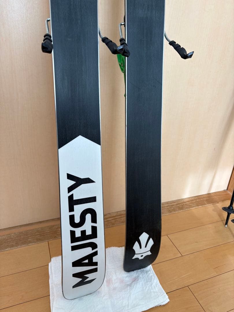 MAJESTY DIRTY BEAR PRO 166cm フリースキー　板