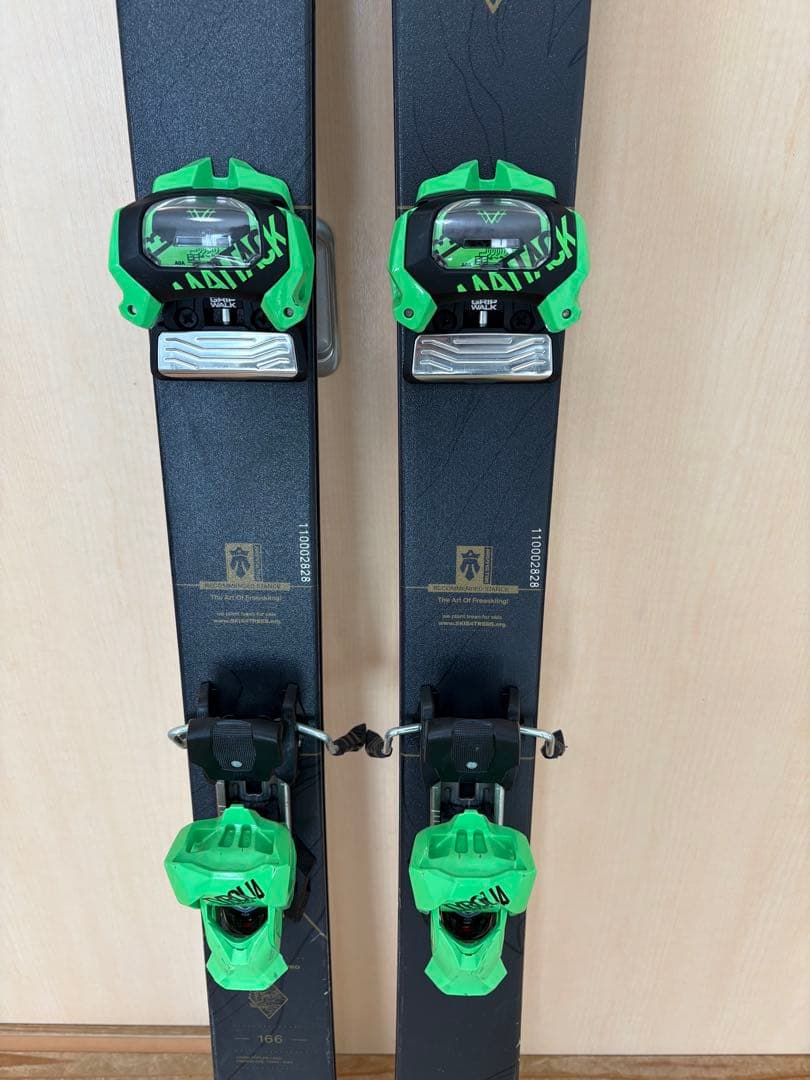 MAJESTY DIRTY BEAR PRO 166cm フリースキー　板