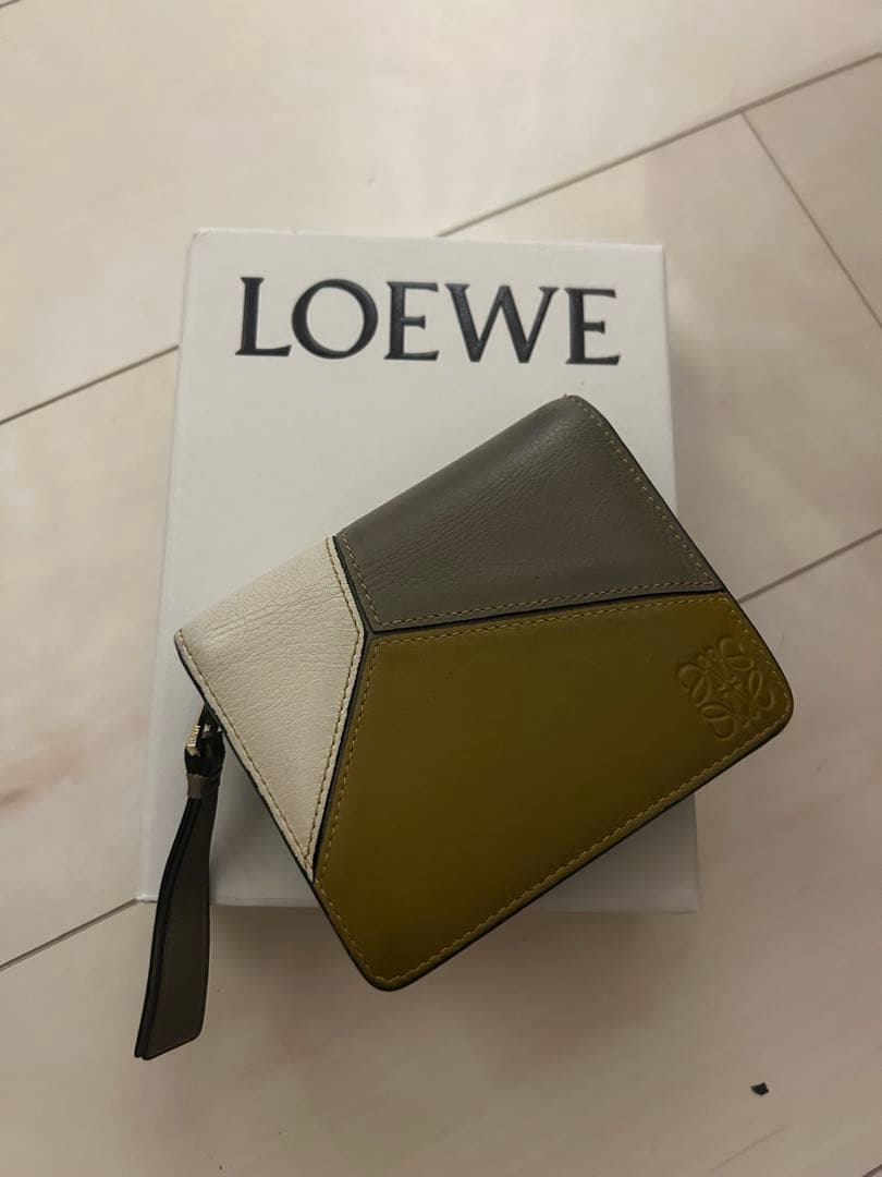 LOEWE パズル　財布