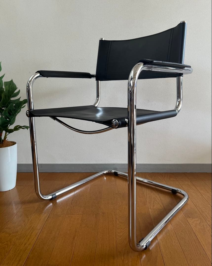 マルト・スタム　アームチェア　2脚カンティレバー　本革　リプロダクト　バウハウス