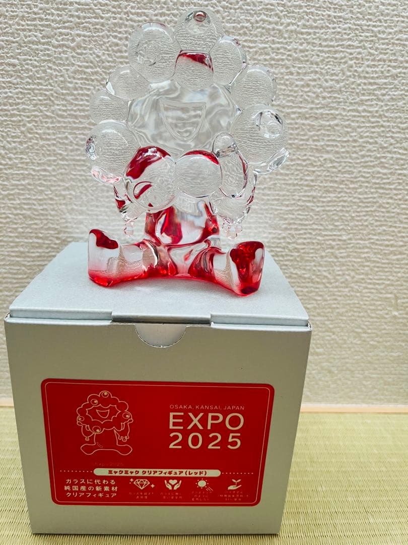 万博　ミャクミャク　クリアオブジェ