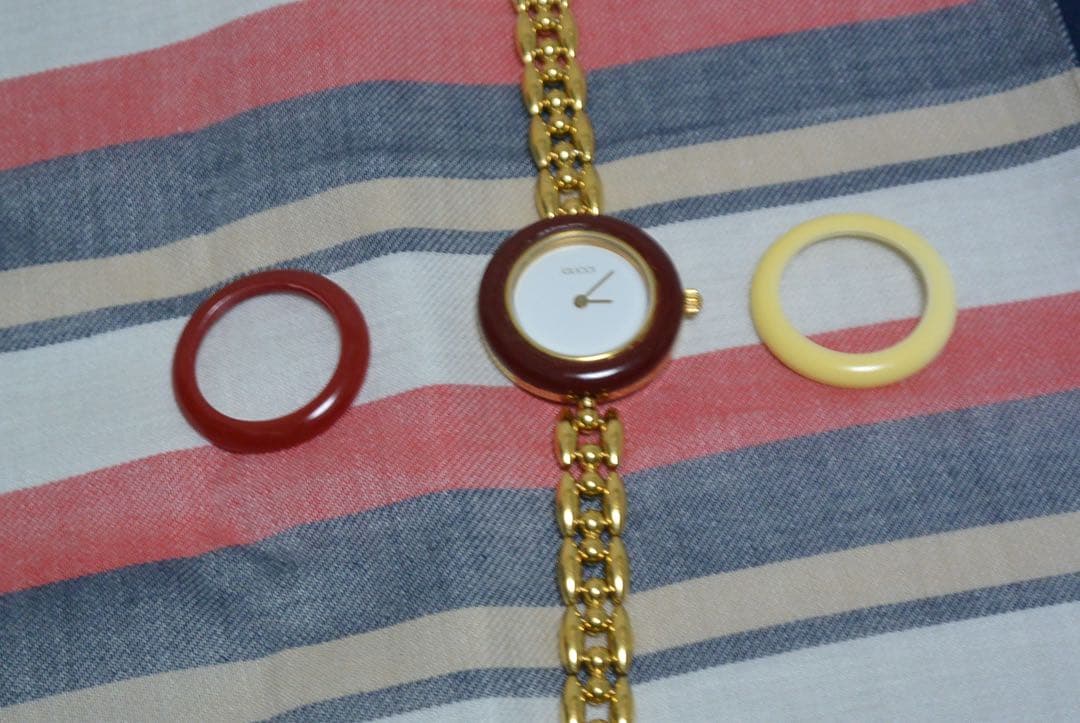 宝*斎様 GUCCI アナログ腕時計 ゴールド/赤/黄