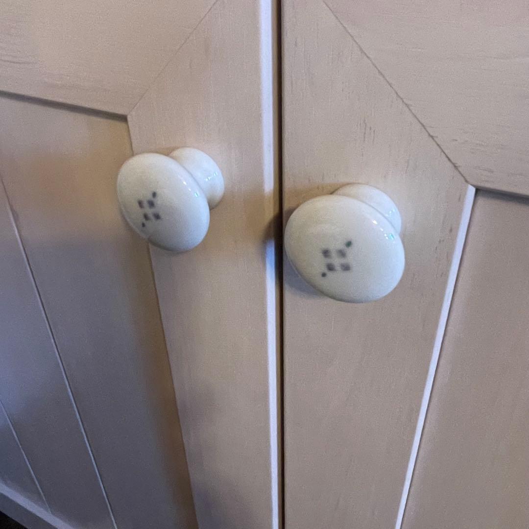 ナチュラル　ホワイト系食器棚　キャビネット