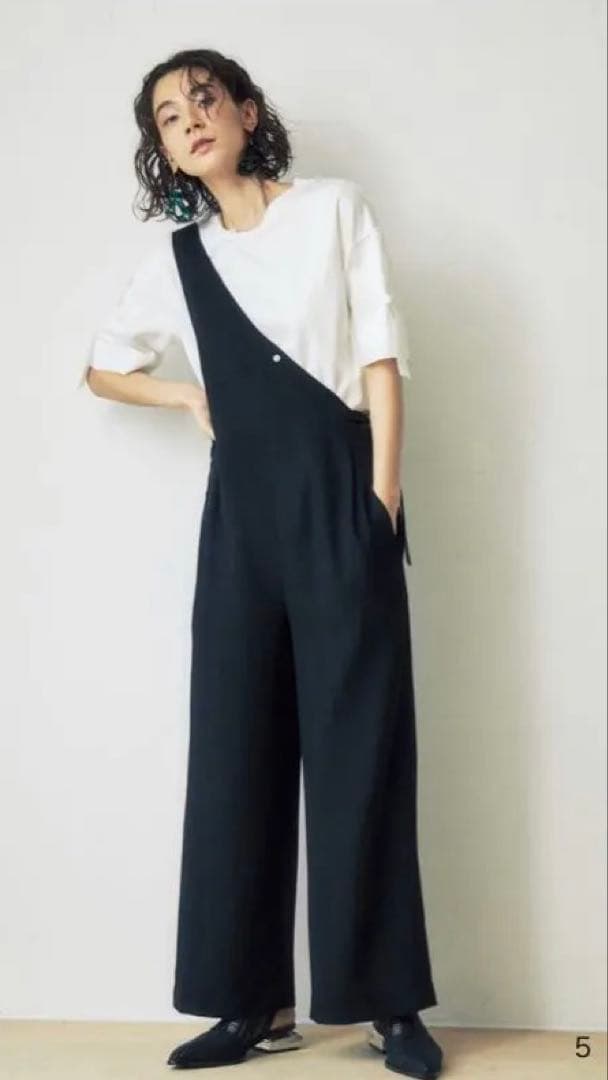 UN3D. 黒 サロペット 片側ストラップ