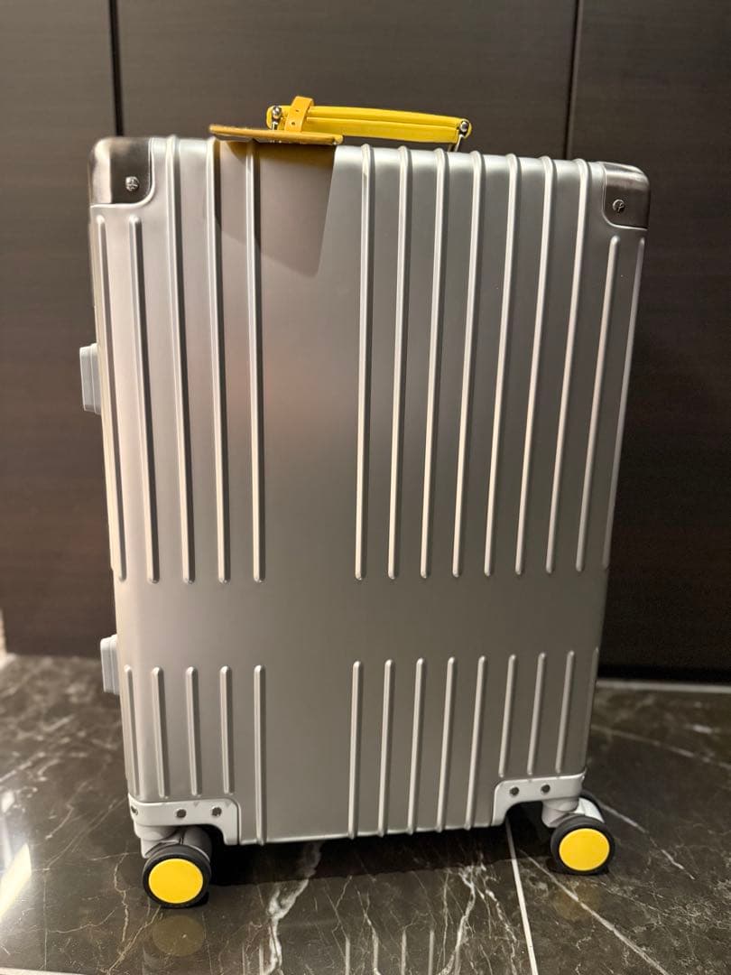 新品 限定 innovater イノベーター アルミ 36ℓ 機内持込 シルバー