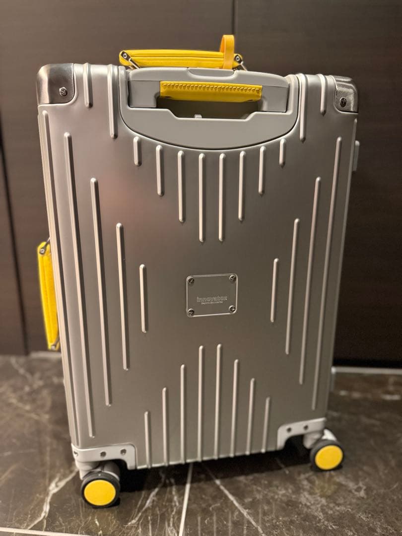 新品 限定 innovater イノベーター アルミ 36ℓ 機内持込 シルバー