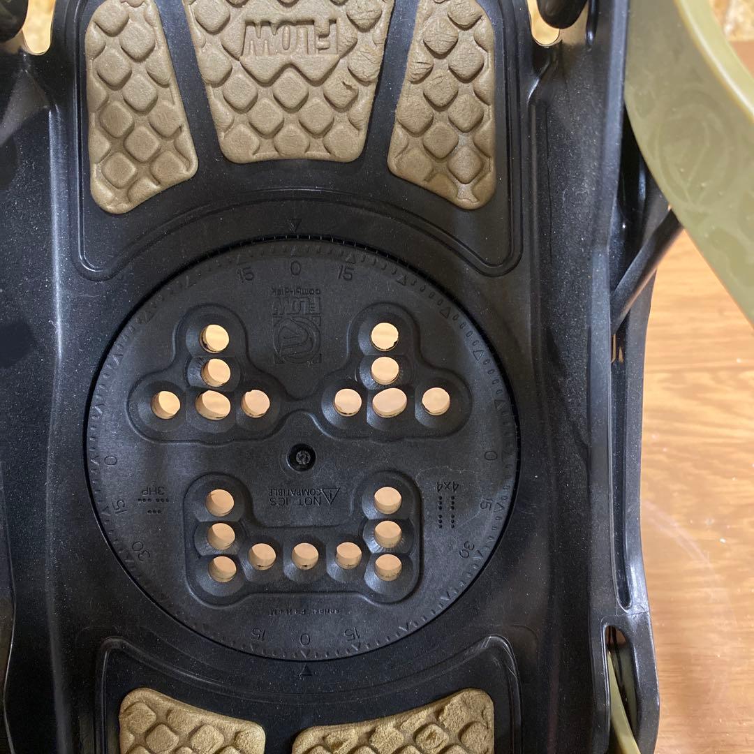 スノーボードビンディング flow five