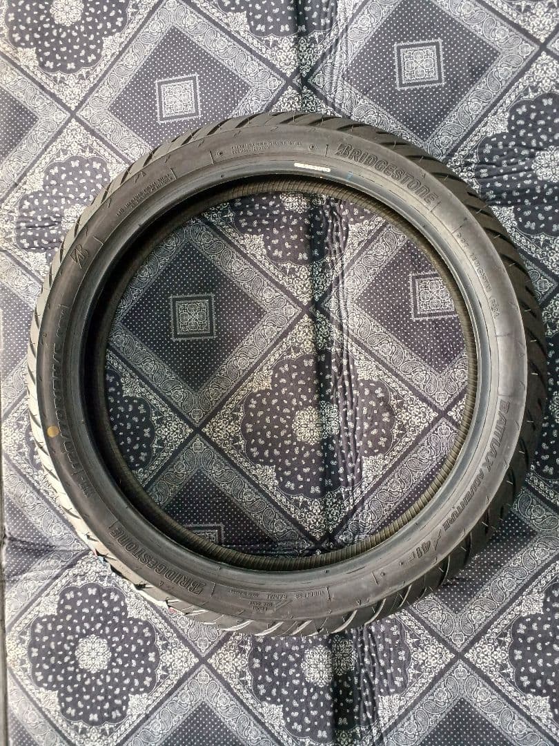 ブリジストンバトラックスA41 120/70R19新品！