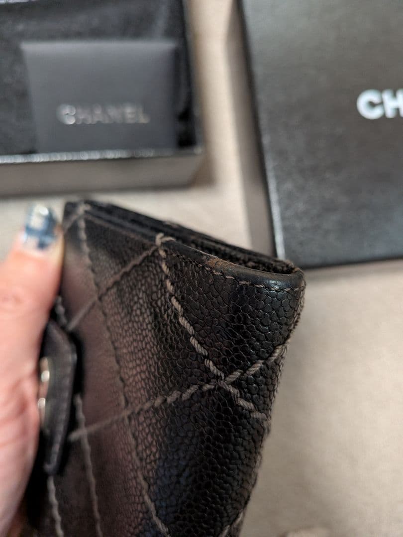 希*✨様 CHANEL キャビアスキン　 二つ折り財布　ワイルドステッチ　訳あり