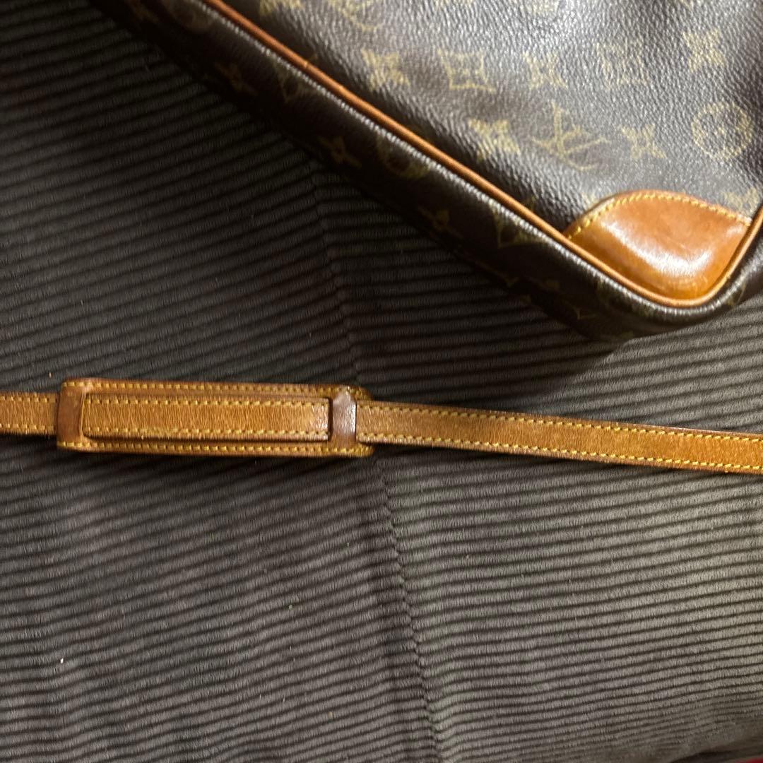 LOUIS VUITTON トロカデロ 30 モノグラム ショルダーバッグ