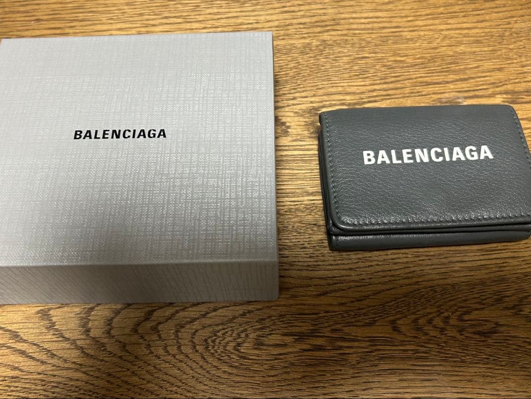 【本日まで】BALENCIAGA 三つ折り財布 ダークグレー