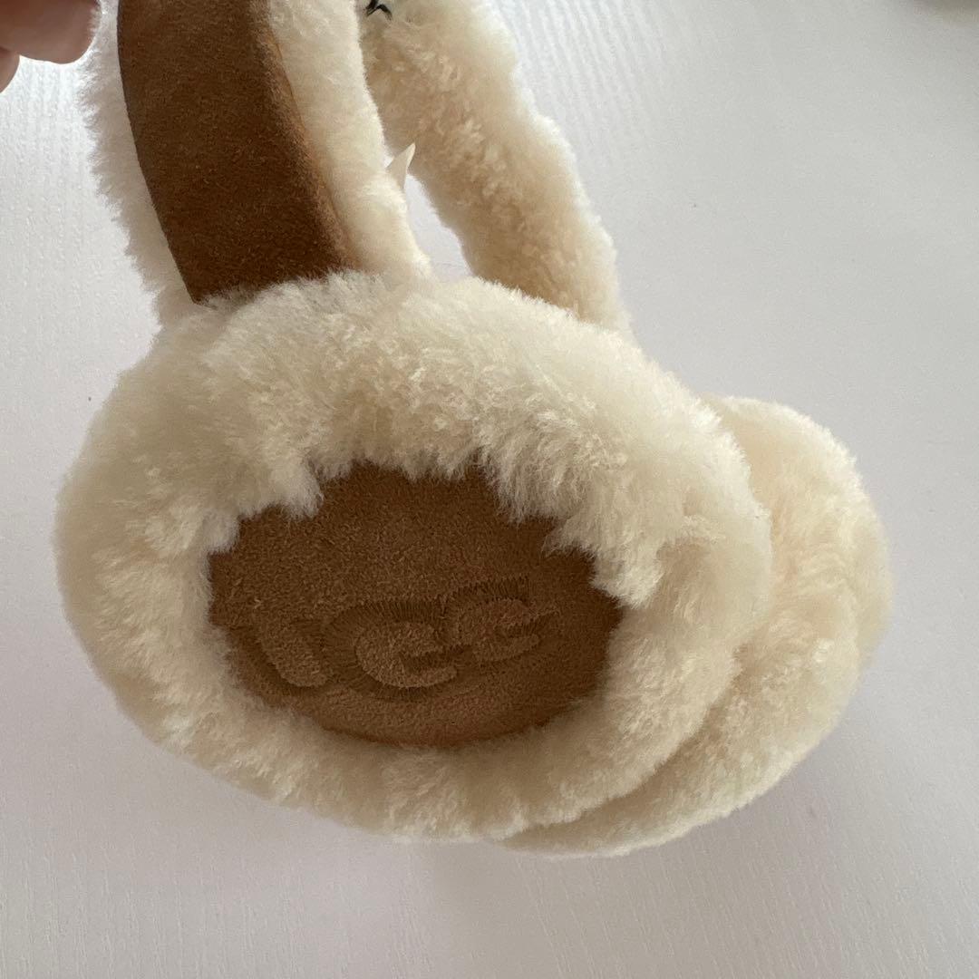 UGG クリーム色 ファーイヤーマフ