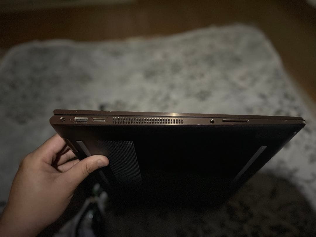 HP SPECTRE X360 4K タッチi7 8th/16GB/RADEON