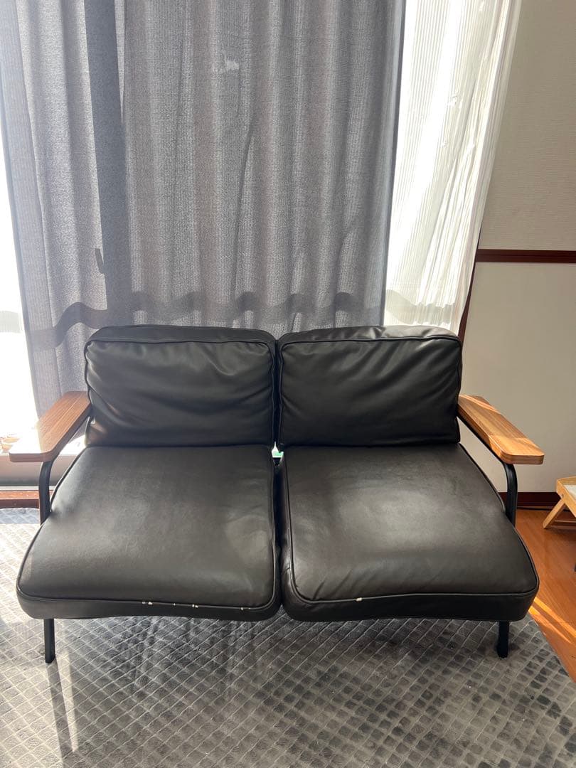 【早めにお譲り希望】LOWYA 2人掛けソファ ブラック