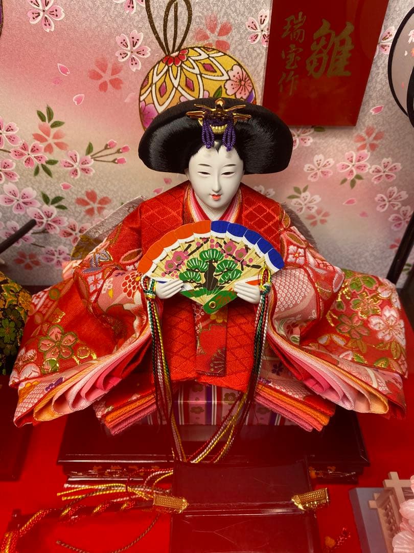 雛人形オルゴール付ガラスケース入り親王飾り・間口約５８×奥行約２９×高さ約３９㎝