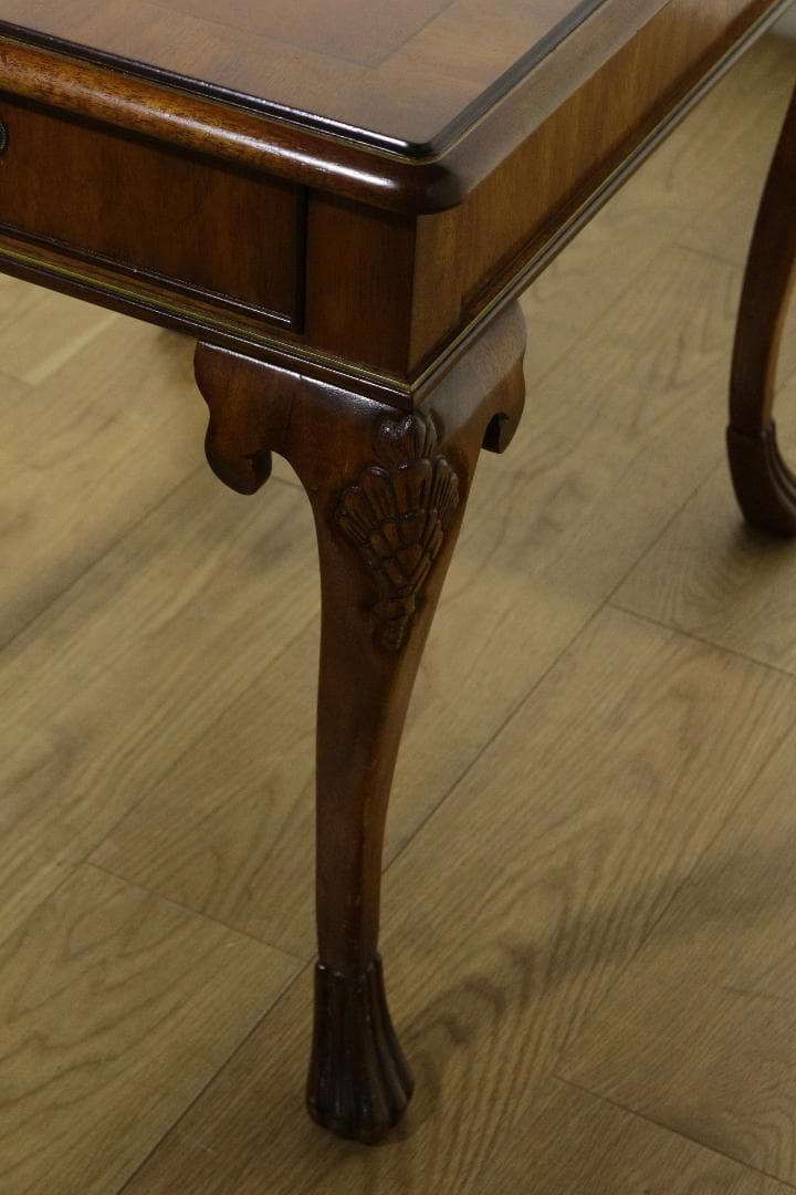 ドレクセル　ヘリテイジ★サイドテーブル★木製家具★ネコ脚★クラシック★