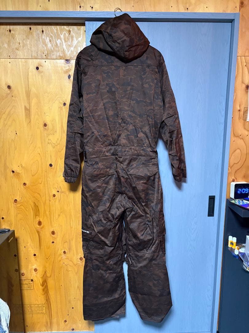 ESTIVO☆スノーボード激シブつなぎ（メンズLサイズ）カッコよすぎで売切必須