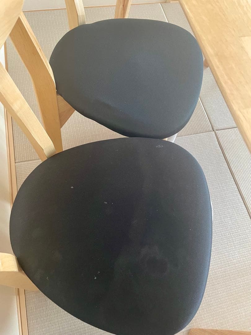 天然木を使用したダイニングテーブルとベンチ、椅子2脚セット