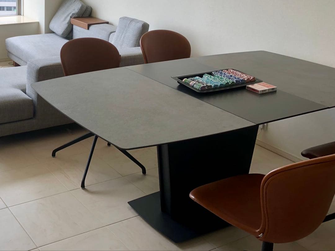 【空】BoConcept ダイニングテーブル Mirano セラミック