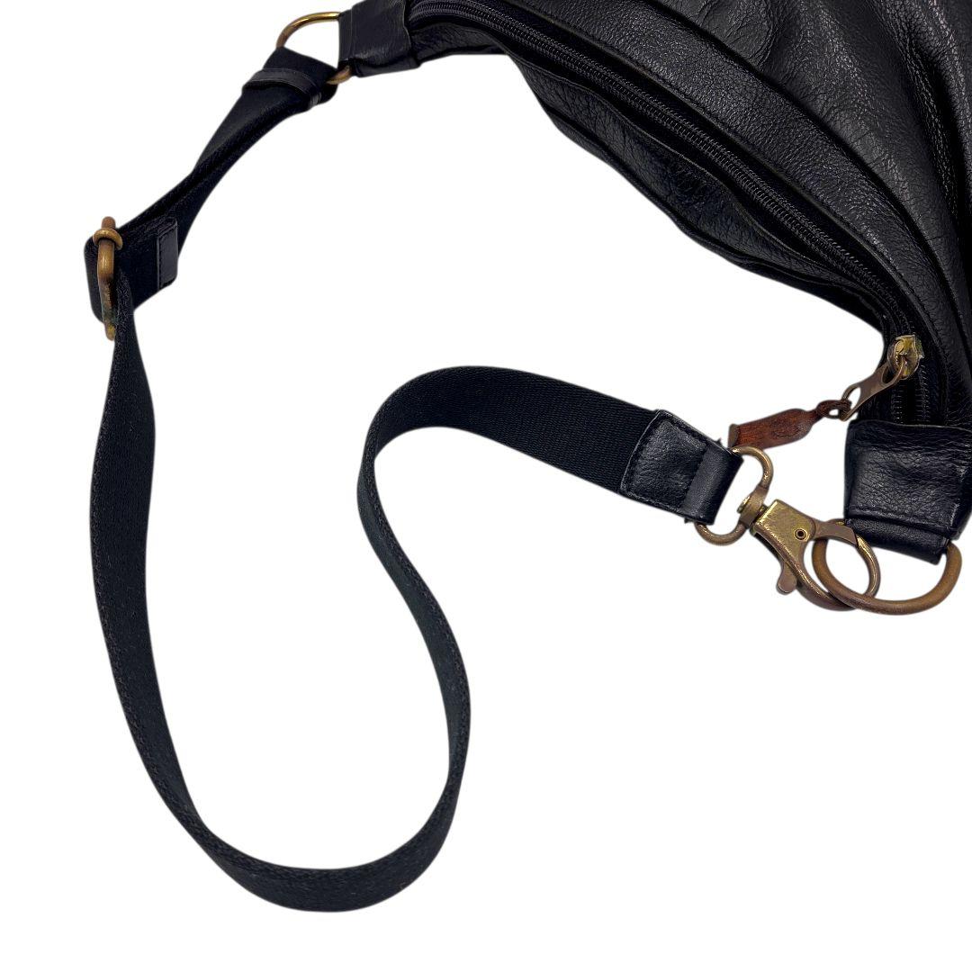 IL BISONTE ボディバッグ レザー ロゴ 長さ調整 黒 ユニセックス