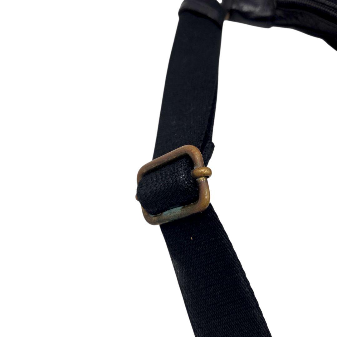 IL BISONTE ボディバッグ レザー ロゴ 長さ調整 黒 ユニセックス