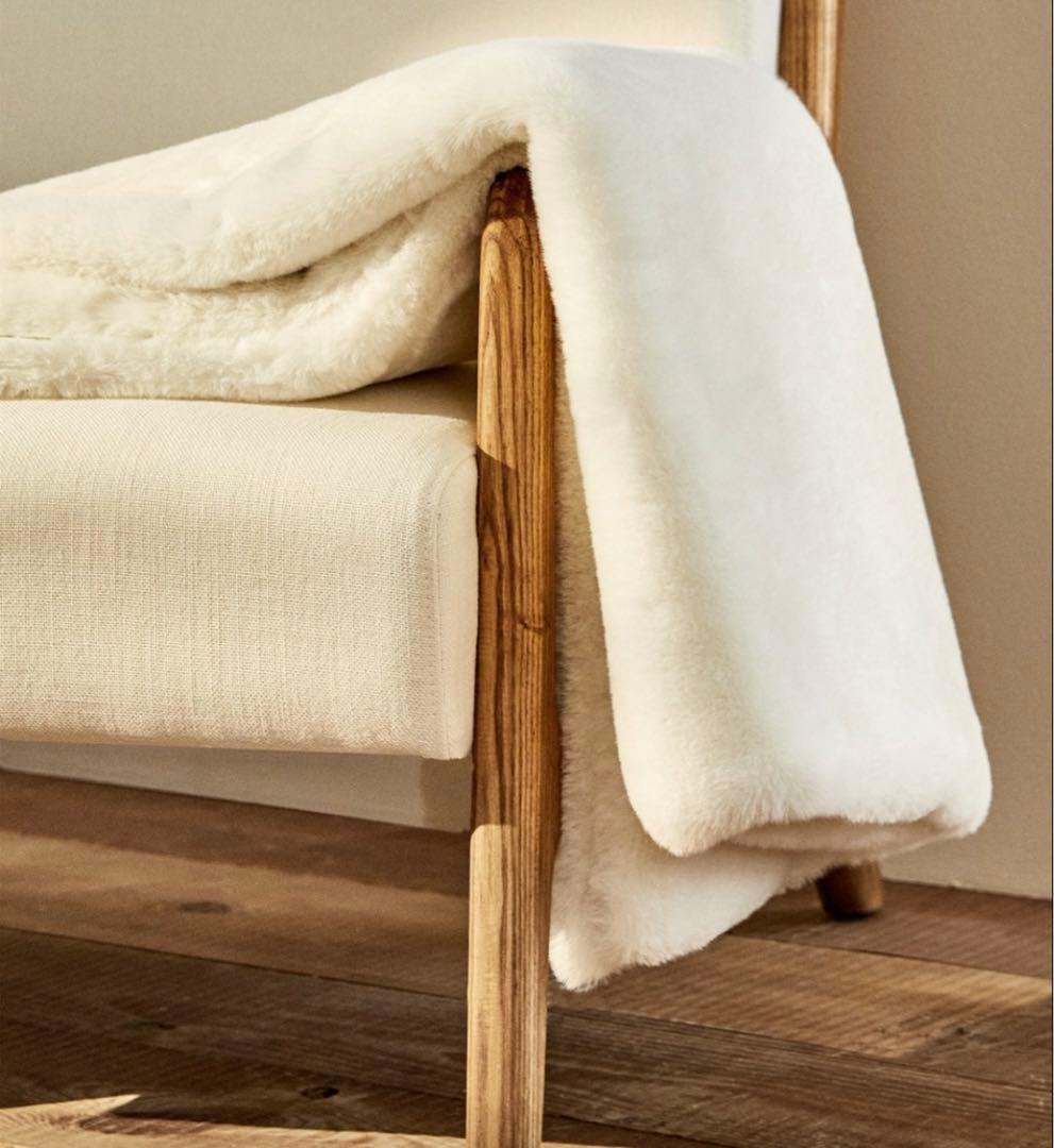 ザラホーム　ZARA  フェイクファーエコファーブランケット　白