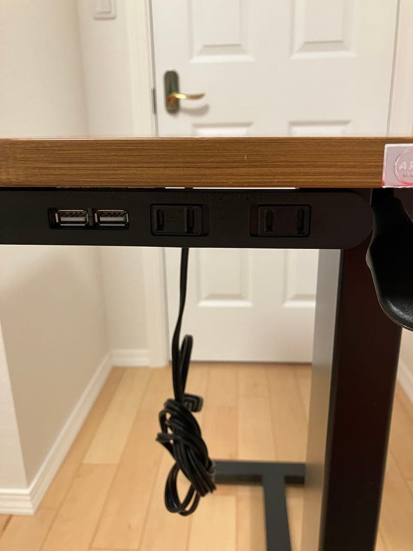 サイドテーブル(USB、コンセント付き)昇降式 / キャスター付き