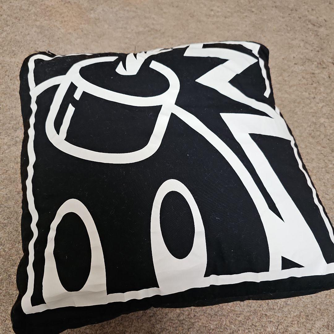 THE HUNDREDS　アダムボムクッション