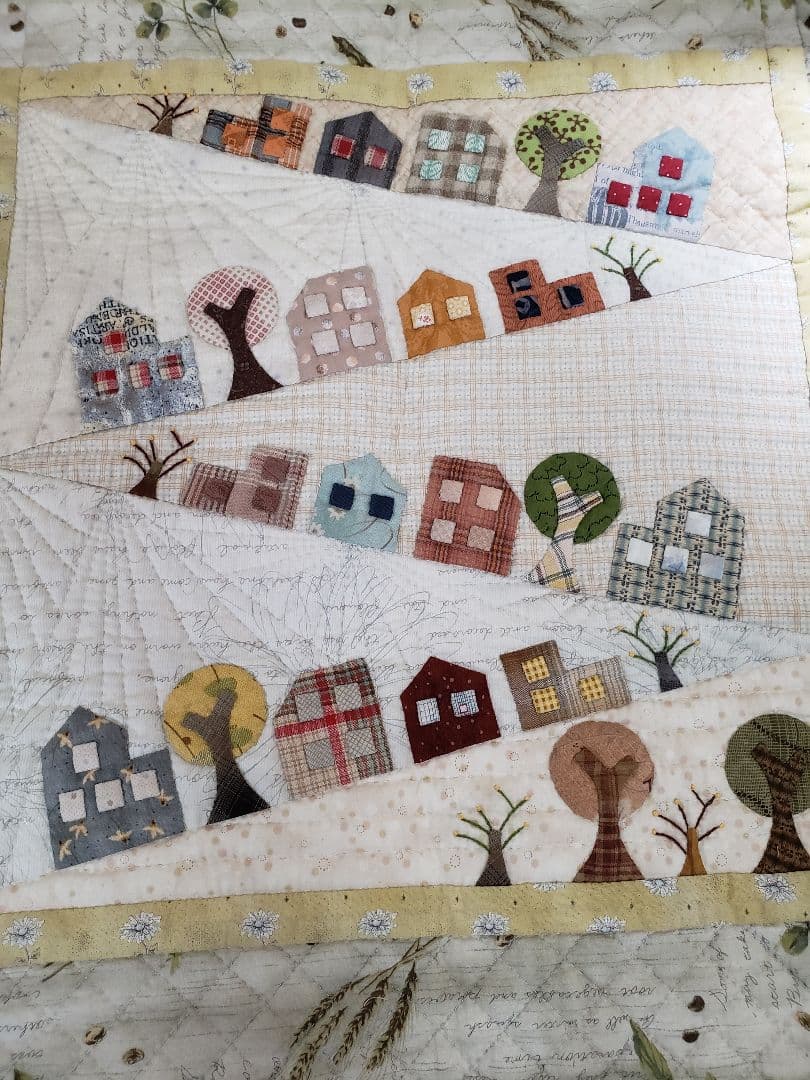 ハンドメイド【ハウス柄タペストリー】パッチワーク