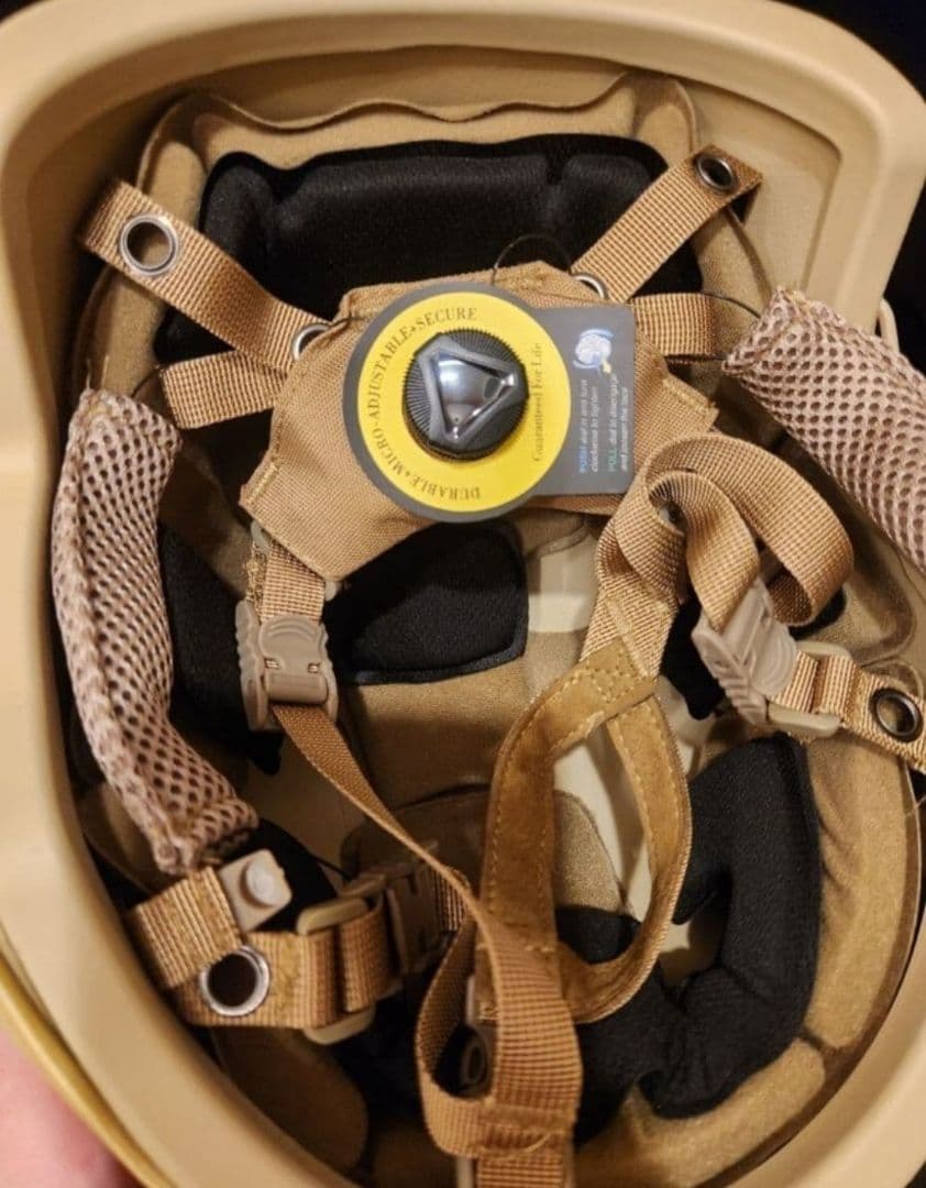 NIJ ⅢA(レベル3a)実物防弾ヘルメット サイズ:55㎝～62㎝、TAN