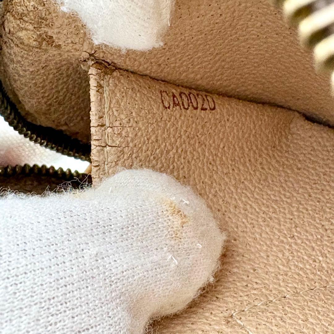 ルイヴィトン ポシェット・コスメティック PM モノグラム　箱　保存袋　紙袋付属