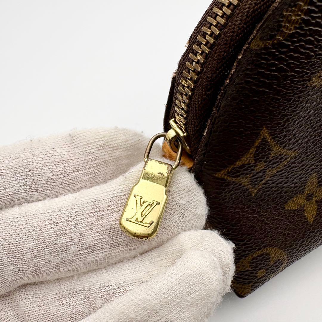 ルイヴィトン ポシェット・コスメティック PM モノグラム　箱　保存袋　紙袋付属