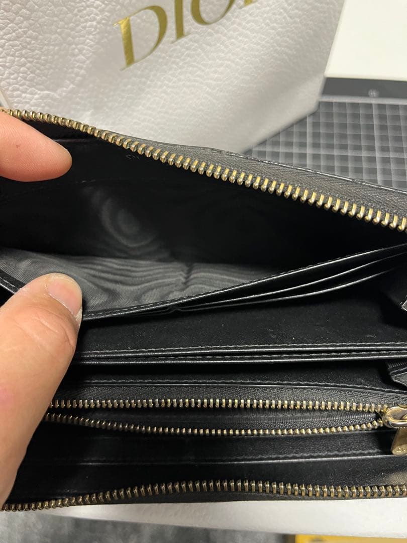 dior ラウンド長財布