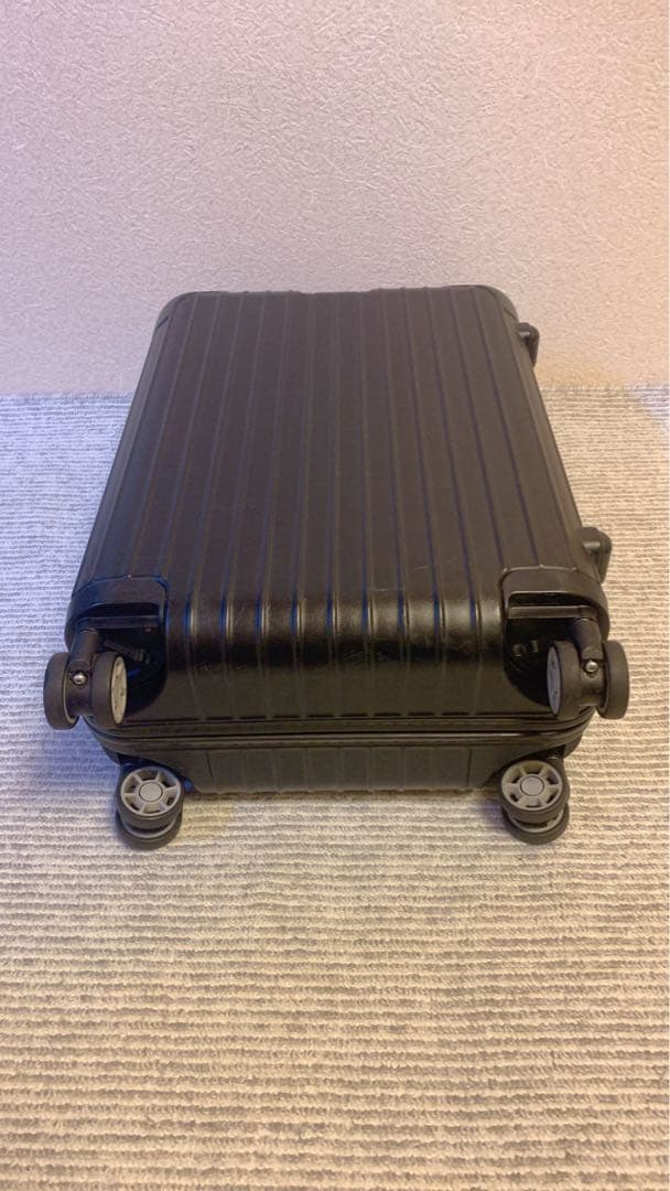 本物 RIMOWA リモワ サルサ　4輪 マットブラック 32L 機内