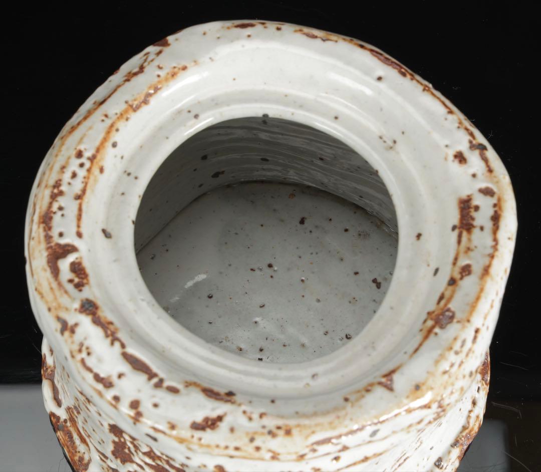 南山窯 目黒威徳 黒地志野水指 共箱 茶道具 水差し 志野釉 美濃焼 在銘 骨董