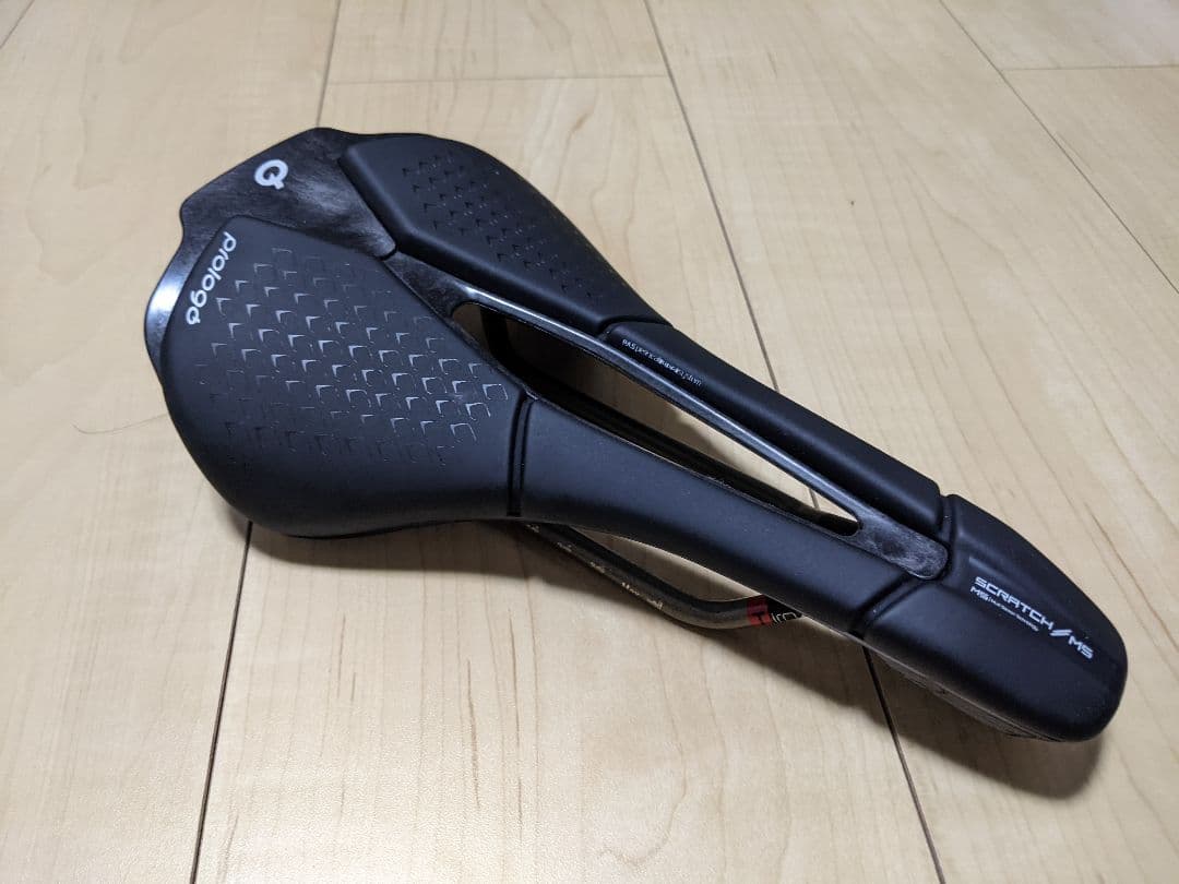 prologo プロロゴ SCRATCH M5 PAS TIROX