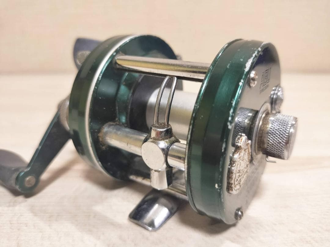 ★アブガルシア　アンバサダー5000D　ビンテージ　リール グリーン