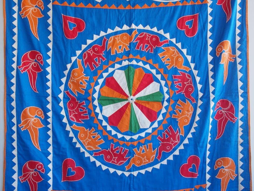 インド グジャラート アップリケ 壁飾り布