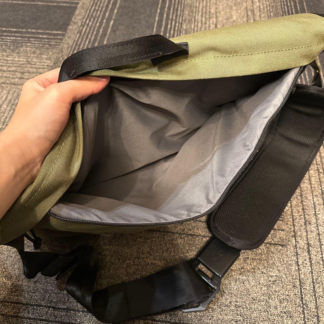 マ*ん様 CHROME クローム　美品　メッセンジャーバッグ オリーブブランチ