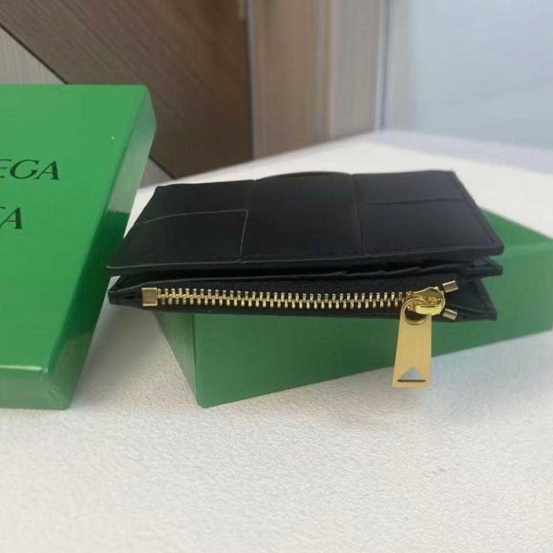 Bottega Veneta ブラック　レザー　二つ折り財布　黒