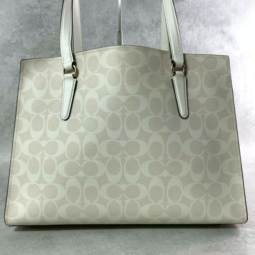 未使用 コーチ テイタム 2way トートバッグ ビジネス A4可 レザー 白