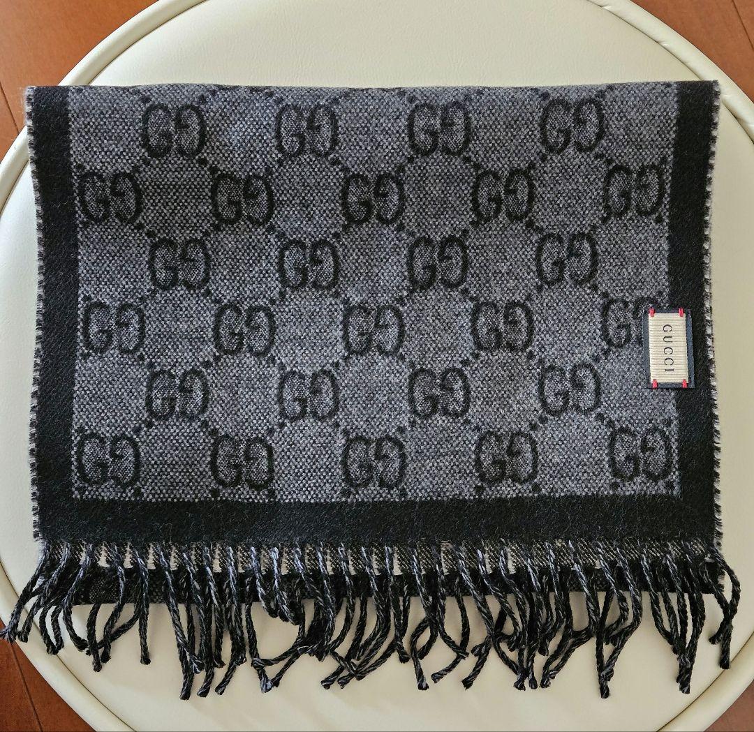 GUCCI　リバーシブルマフラー