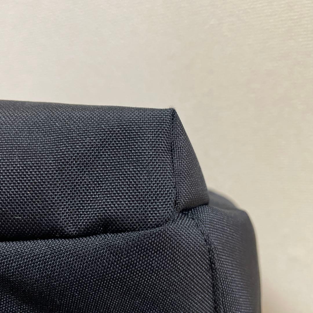 MARY QUANT オールブラックシンプルロゴ リュック　黒