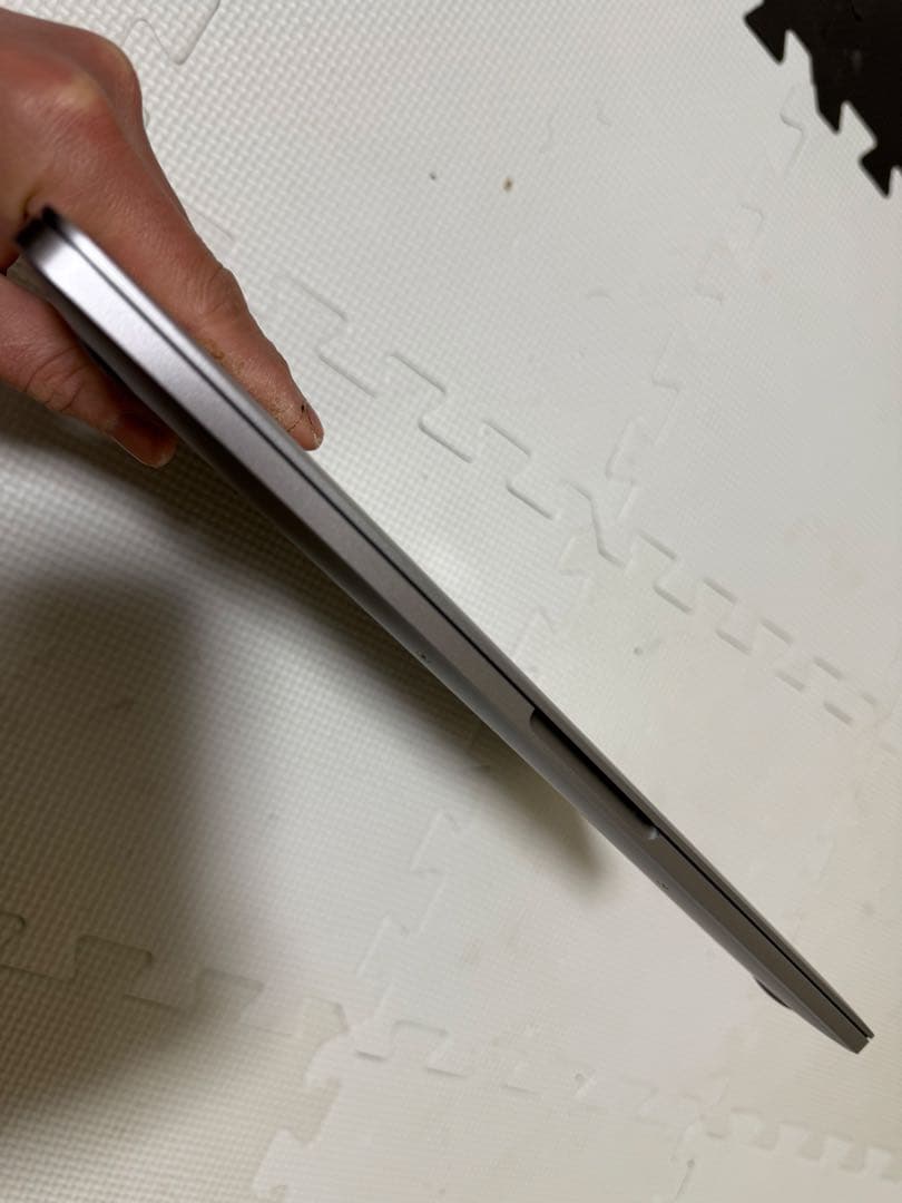 MacBook pro 2022 M2 8GBメモリ 256G