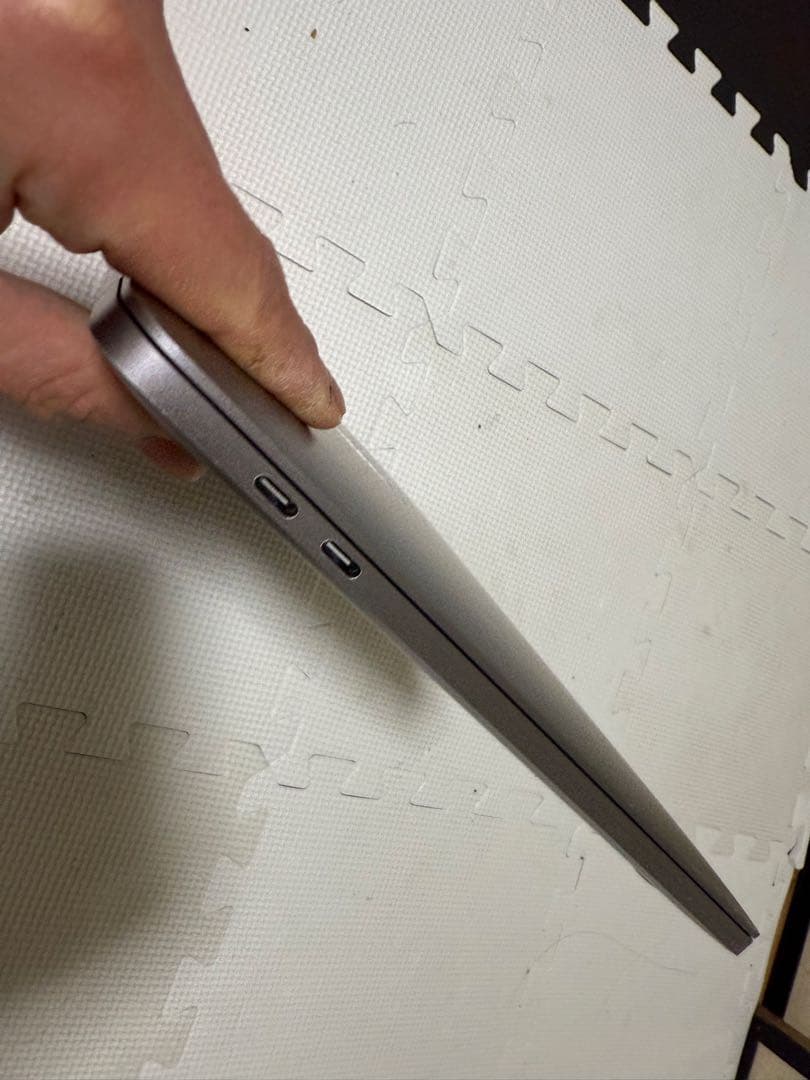 MacBook pro 2022 M2 8GBメモリ 256G