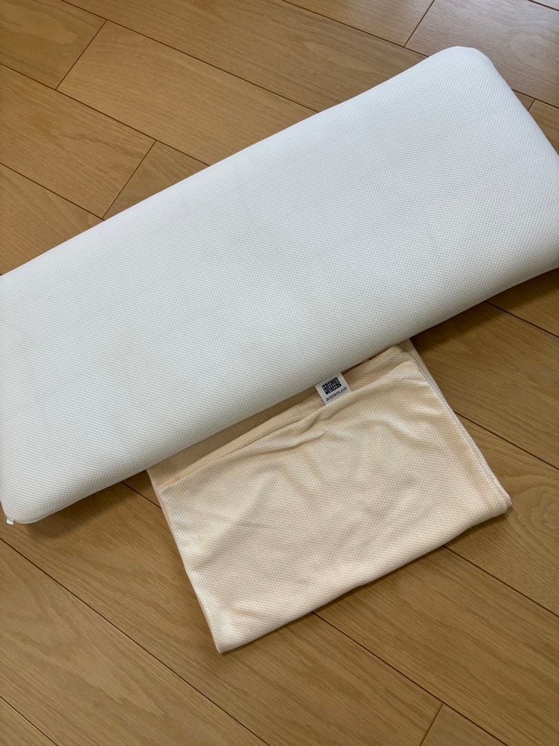 美品　エアウィーヴ　ピロースリム　みなみの枕
